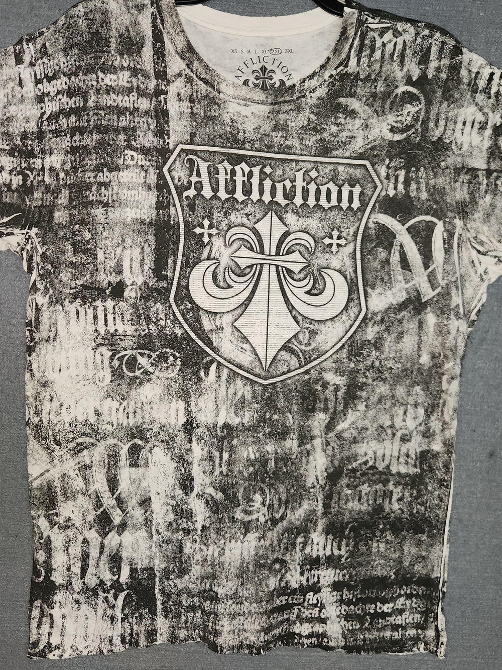 Affliction Black and White Distressed Shield Graphic Tee #435